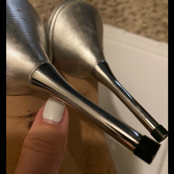 BeBe heels✨ - Picture 2 of 2